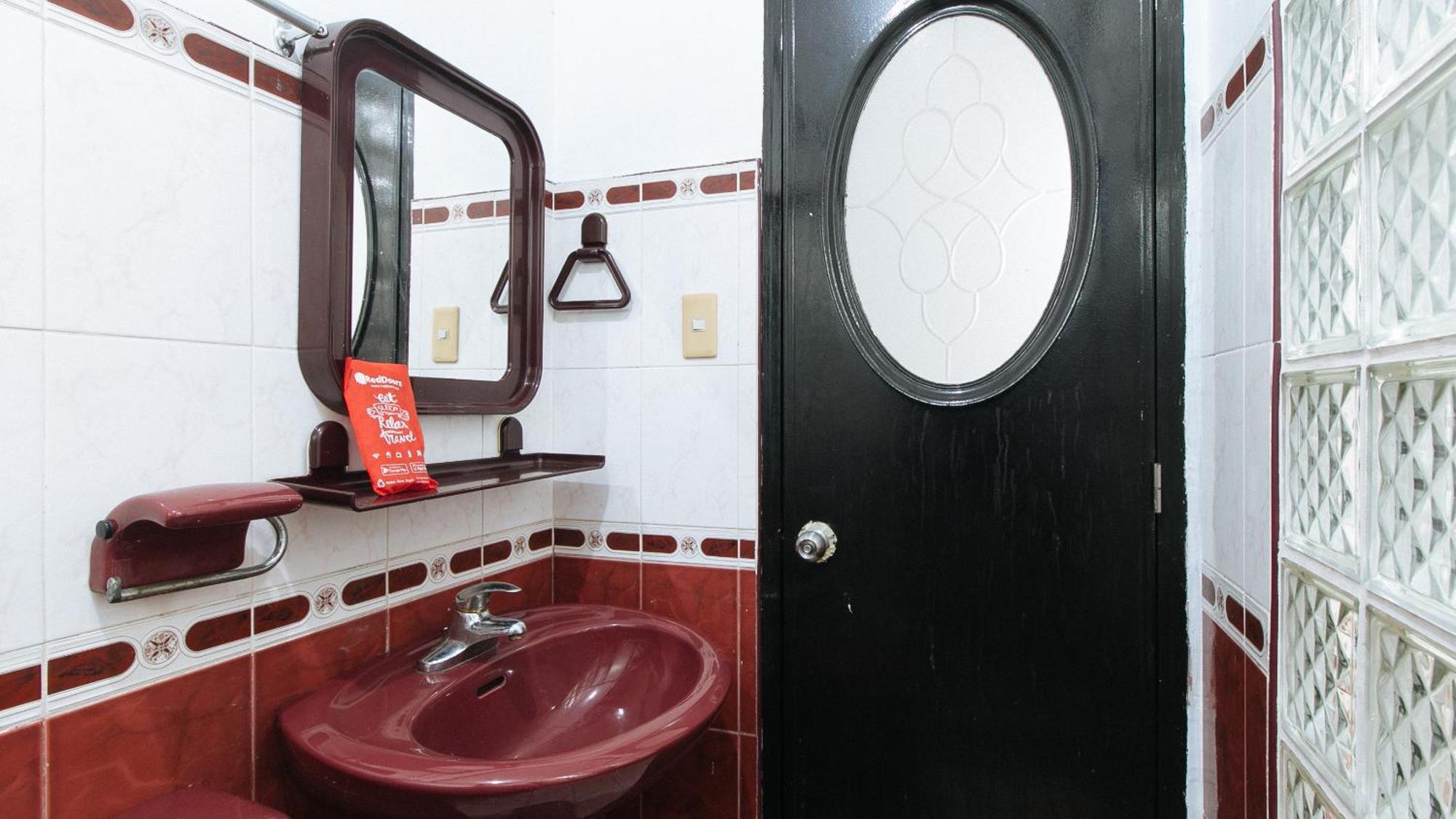 Reddoorz At Plus Villa Gloria Taguig Dış mekan fotoğraf